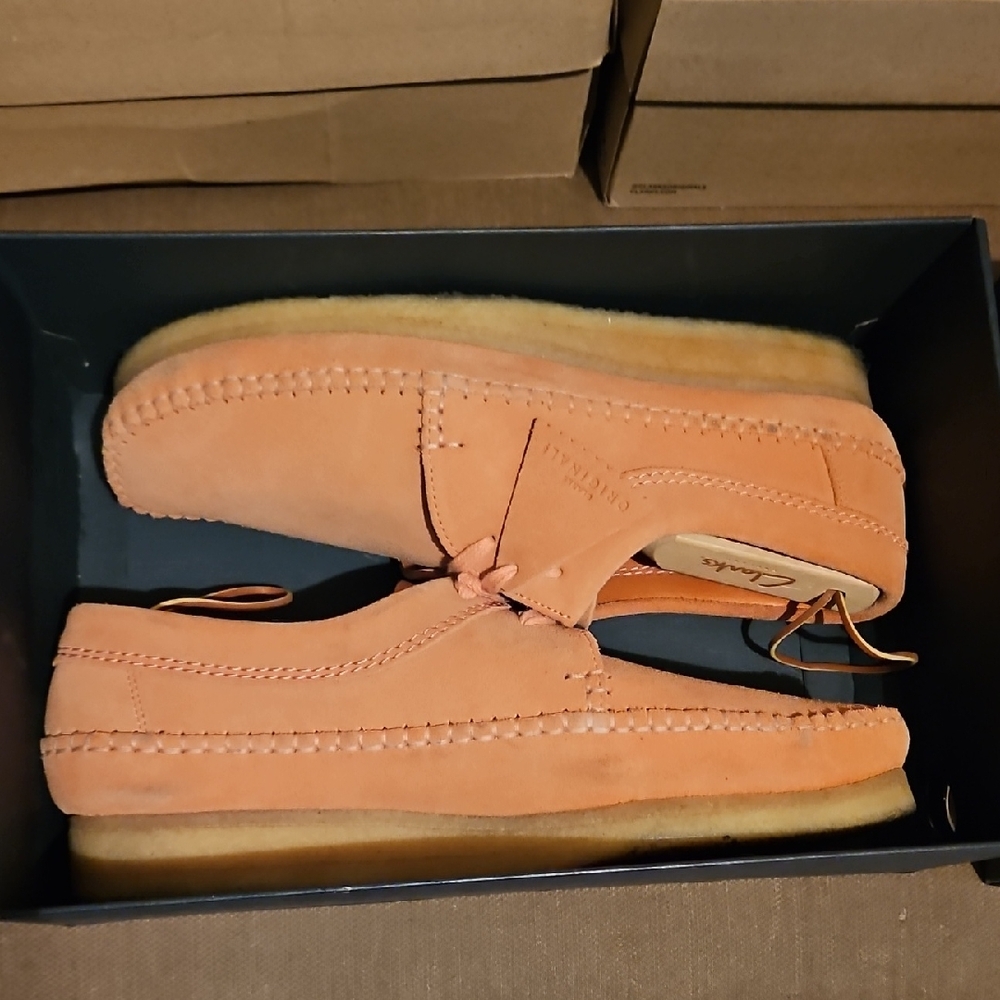 Clarks Wallabees Supreme CORAL SUEDE!!!!